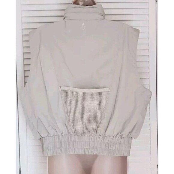 NEW FREE PEOPLE MOVEMENT OFF THE GRID BEIGE VEST SZ SMALL - Picture 9 of 12